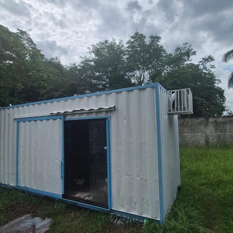 Módulo habitacional em container